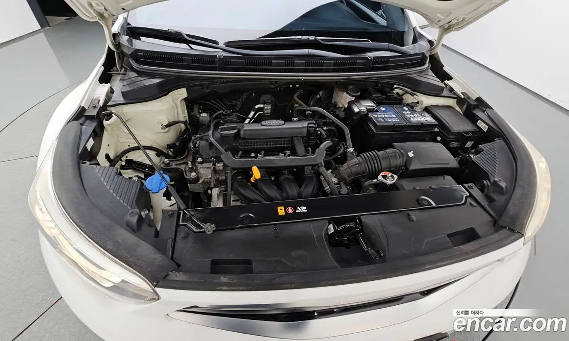 Kia Stonic 2018 1.4 автомат (гидро), фото 5 Kia Stonic 2018 1.4 автомат (гидро), фото 5