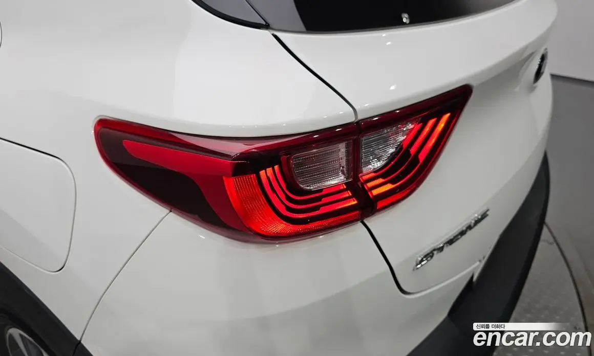 Kia Stonic 2018 1.4 автомат (гидро), фото 8 Kia Stonic 2018 1.4 автомат (гидро), фото 8