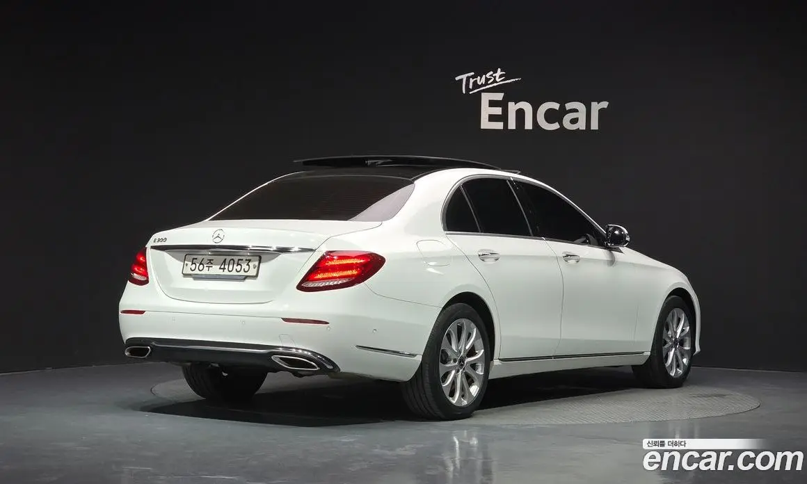 Mercedes-Benz E-Class 2019 2.0 автомат (гидро), фото 2 Mercedes-Benz E-Class 2019 2.0 автомат (гидро), фото 2