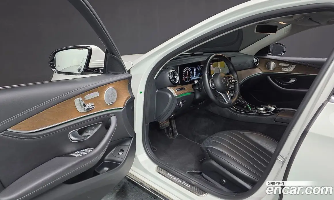 Mercedes-Benz E-Class 2019 2.0 автомат (гидро), фото 13 Mercedes-Benz E-Class 2019 2.0 автомат (гидро), фото 13