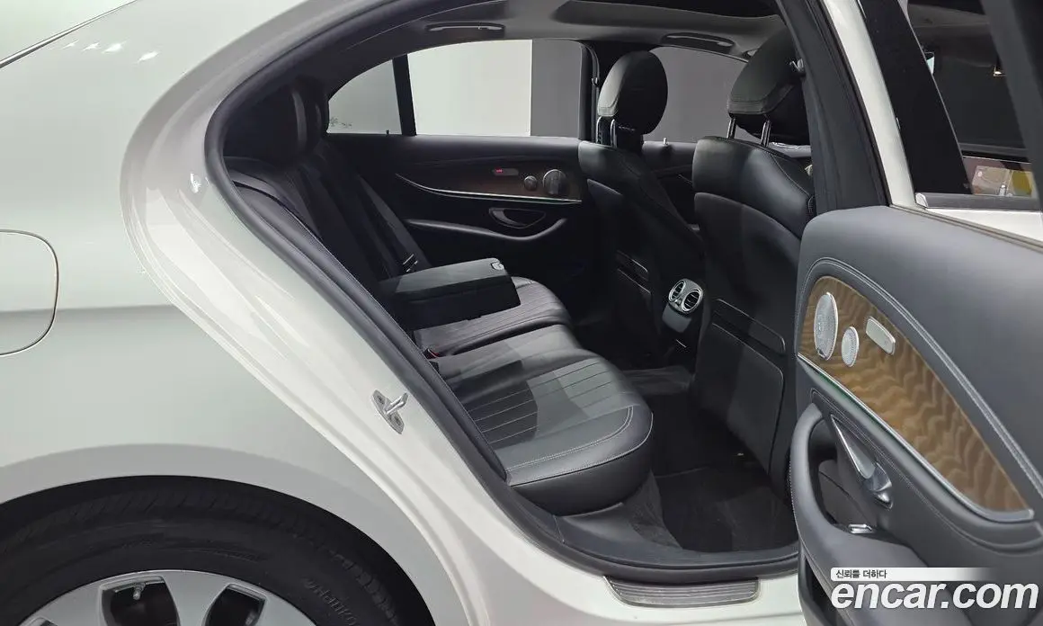 Mercedes-Benz E-Class 2019 2.0 автомат (гидро), фото 17 Mercedes-Benz E-Class 2019 2.0 автомат (гидро), фото 17