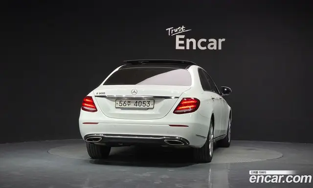 Mercedes-Benz E-Class 2019 2.0 автомат (гидро), миниатюра 4 Mercedes-Benz E-Class 2019 2.0 автомат (гидро), миниатюра 4