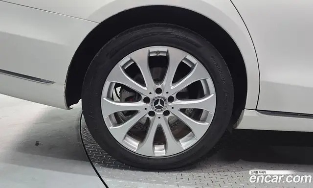 Mercedes-Benz E-Class 2019 2.0 автомат (гидро), миниатюра 5 Mercedes-Benz E-Class 2019 2.0 автомат (гидро), миниатюра 5