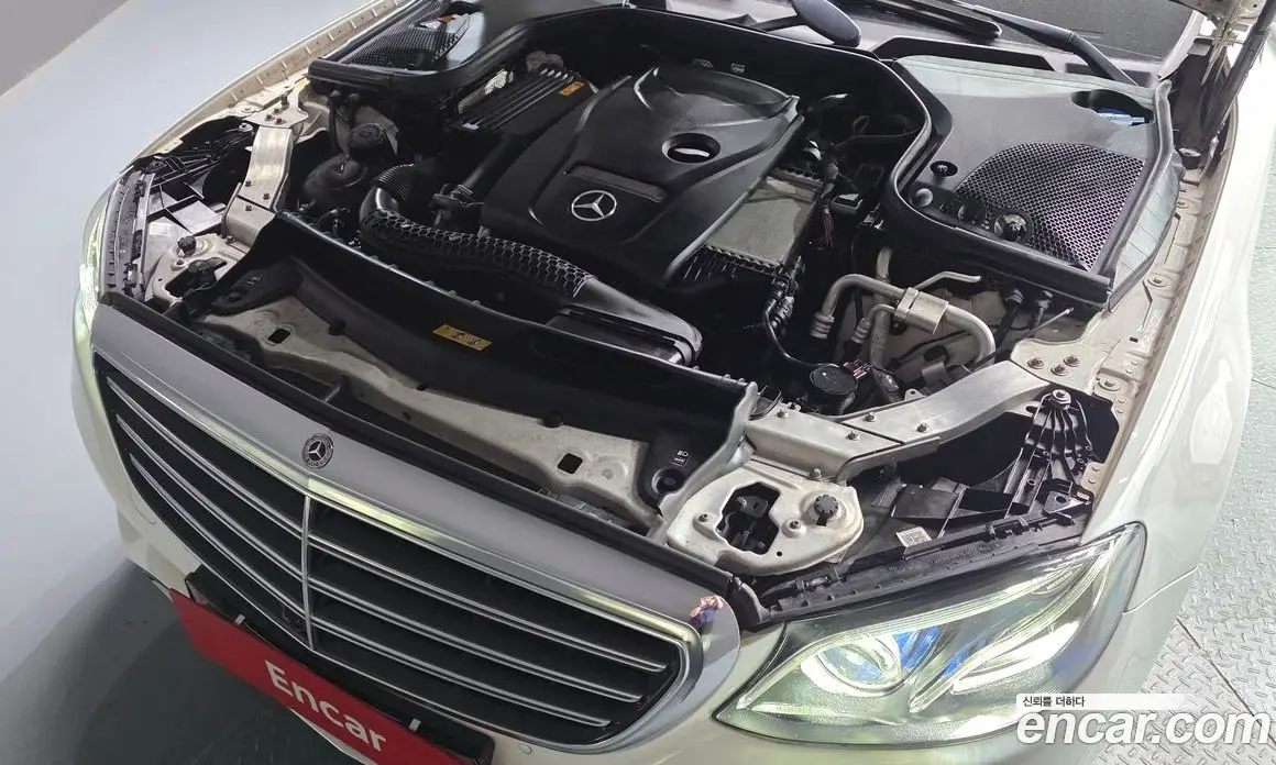Mercedes-Benz E-Class 2019 2.0 автомат (гидро), фото 6 Mercedes-Benz E-Class 2019 2.0 автомат (гидро), фото 6