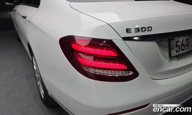 Mercedes-Benz E-Class 2019 2.0 автомат (гидро), миниатюра 9 Mercedes-Benz E-Class 2019 2.0 автомат (гидро), миниатюра 9