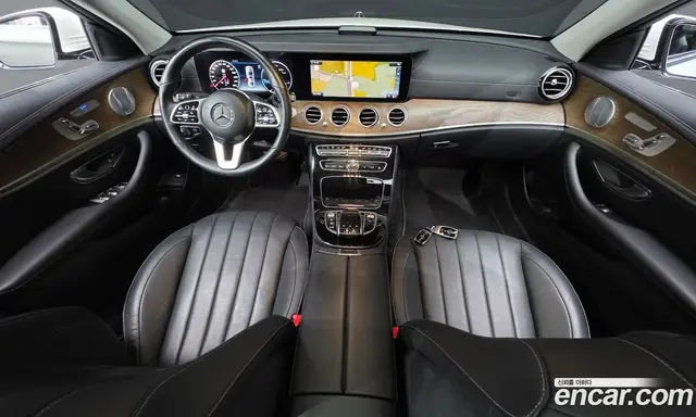 Mercedes-Benz E-Class 2019 2.0 автомат (гидро), миниатюра 10 Mercedes-Benz E-Class 2019 2.0 автомат (гидро), миниатюра 10