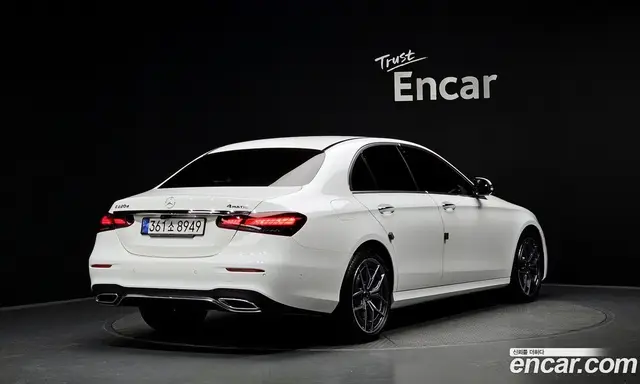 Mercedes-Benz E-Class 2022 1.9 автомат (гидро), миниатюра 2