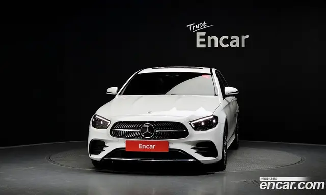 Mercedes-Benz E-Class 2022 1.9 автомат (гидро), миниатюра 3