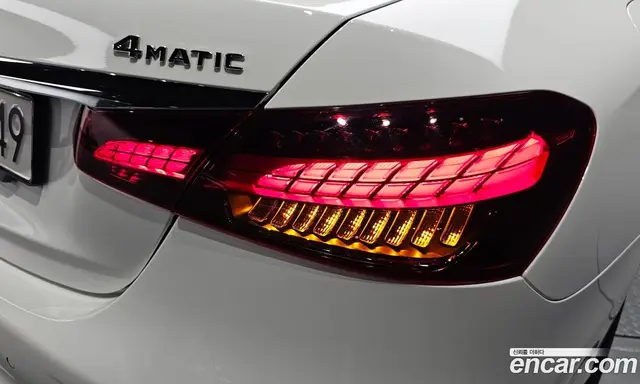 Mercedes-Benz E-Class 2022 1.9 автомат (гидро), миниатюра 9