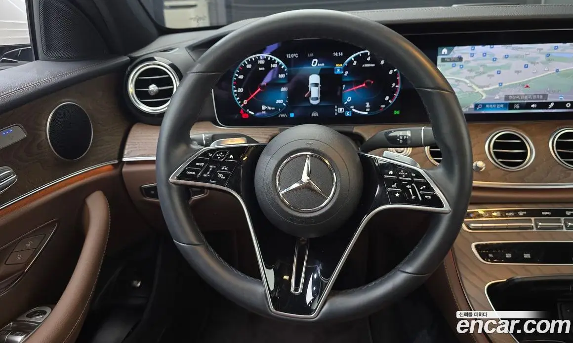 Mercedes-Benz E-Class 2023 2.0 автомат (гидро), фото 13