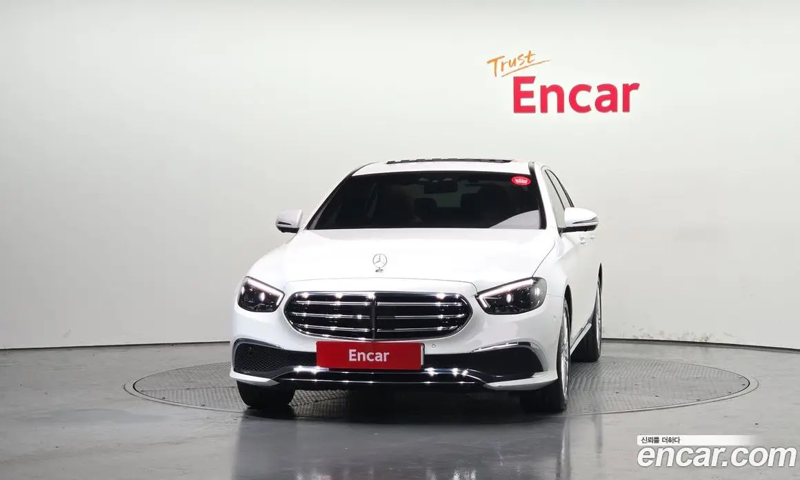 Mercedes-Benz E-Class 2023 2.0 автомат (гидро), фото 3