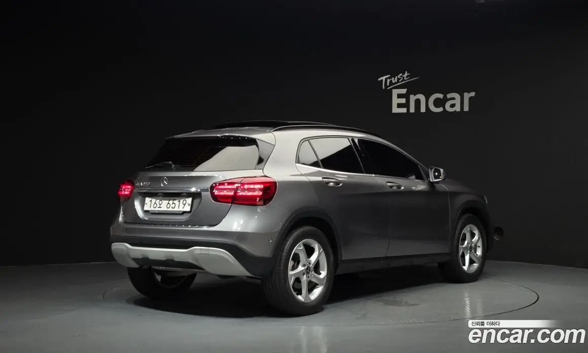 Mercedes-Benz GLA-Class 2018 2.0 автомат (гидро), фото 2 Mercedes-Benz GLA-Class 2018 2.0 автомат (гидро), фото 2