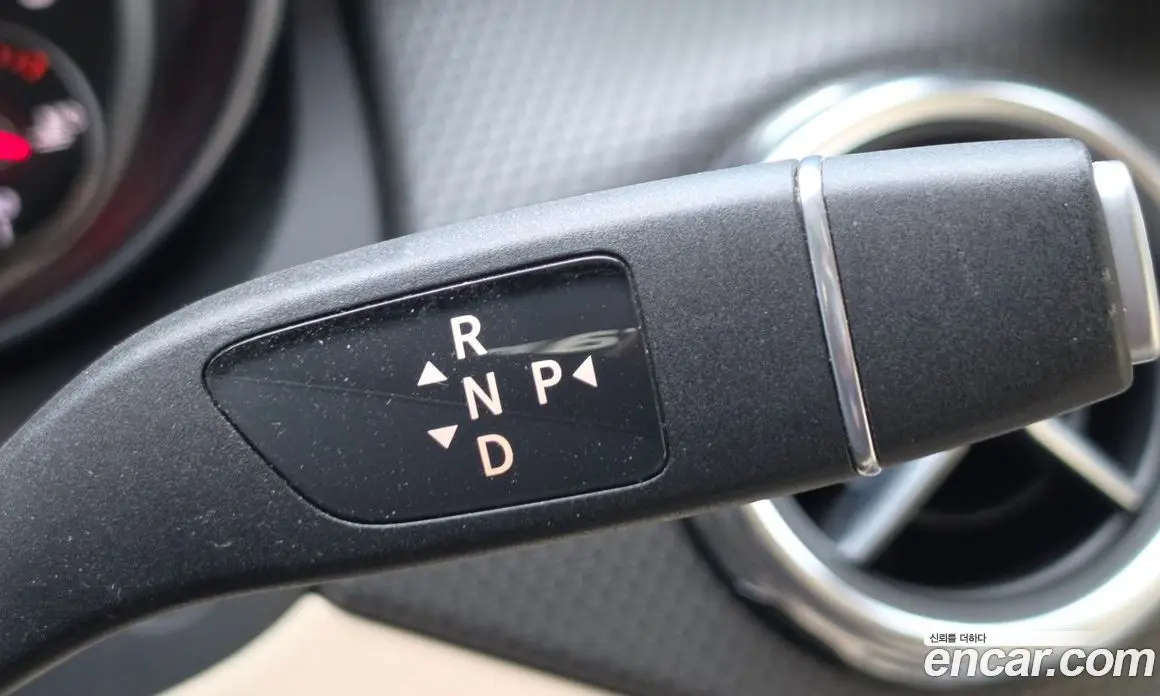 Mercedes-Benz GLA-Class 2018 2.0 автомат (гидро), фото 12 Mercedes-Benz GLA-Class 2018 2.0 автомат (гидро), фото 12