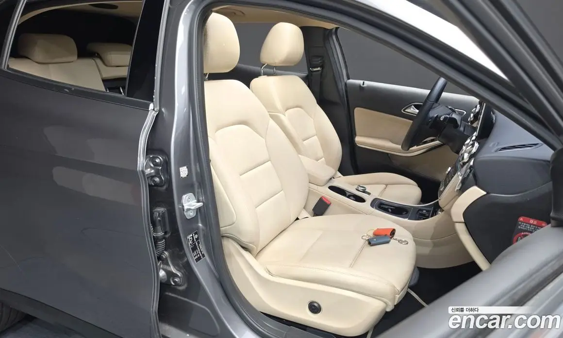 Mercedes-Benz GLA-Class 2018 2.0 автомат (гидро), фото 16 Mercedes-Benz GLA-Class 2018 2.0 автомат (гидро), фото 16