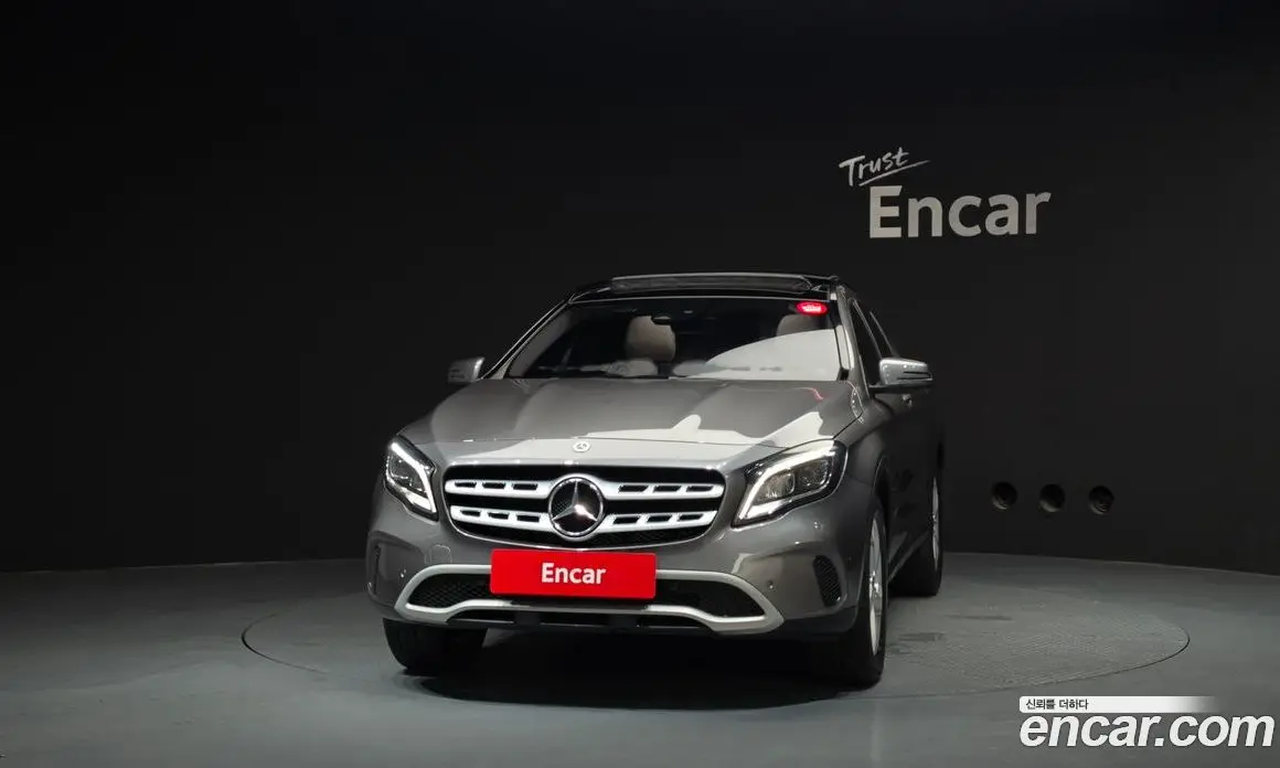 Mercedes-Benz GLA-Class 2018 2.0 автомат (гидро), фото 3 Mercedes-Benz GLA-Class 2018 2.0 автомат (гидро), фото 3