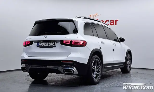 Mercedes-Benz GLB-Class 2021 2.0 автомат (гидро), миниатюра 2