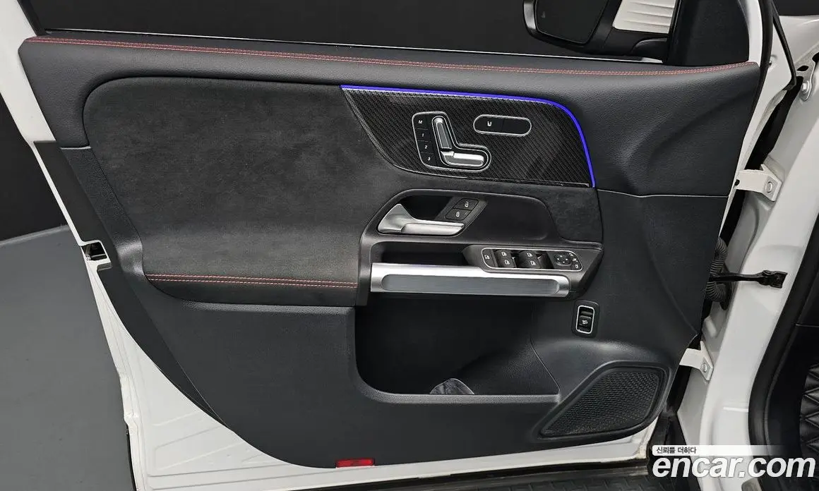 Mercedes-Benz GLB-Class 2022 2.0 автомат (гидро), фото 14