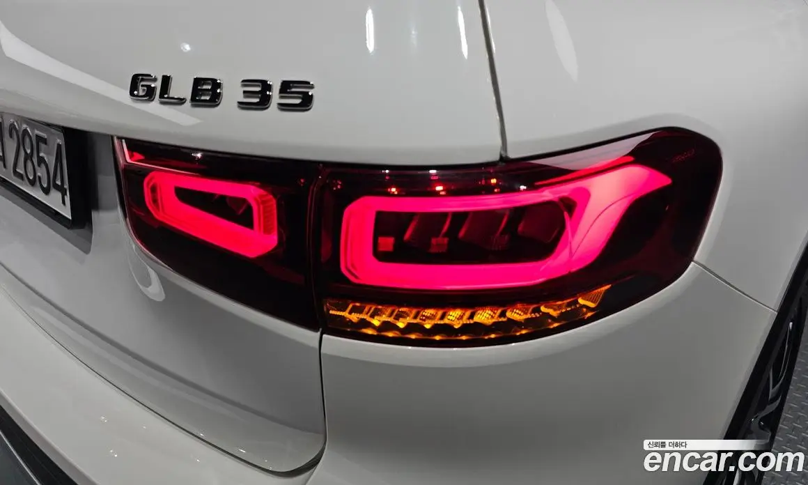 Mercedes-Benz GLB-Class 2022 2.0 автомат (гидро), фото 9
