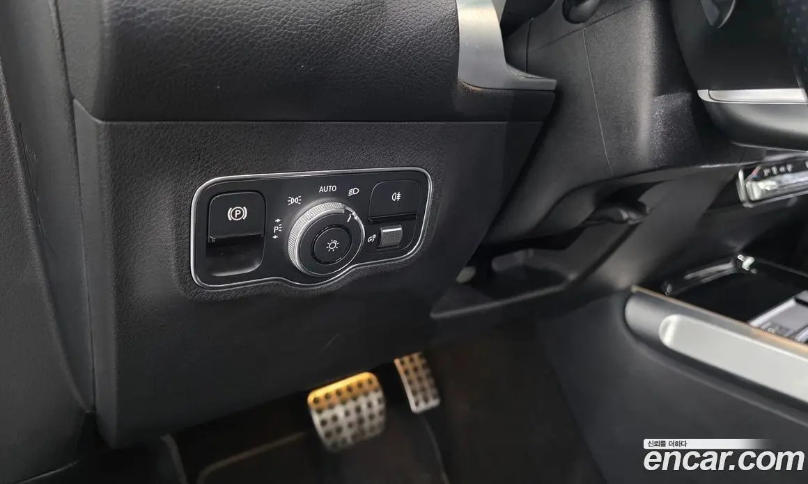 Mercedes-Benz GLB-Class 2022 2.0 автомат (гидро), фото 28
