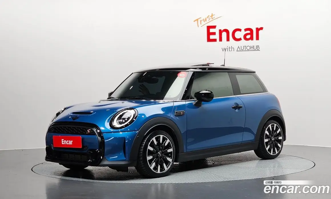 Mini Cooper 2023 2.0 автомат (гидро), фото 1 Mini Cooper 2023 2.0 автомат (гидро), фото 1