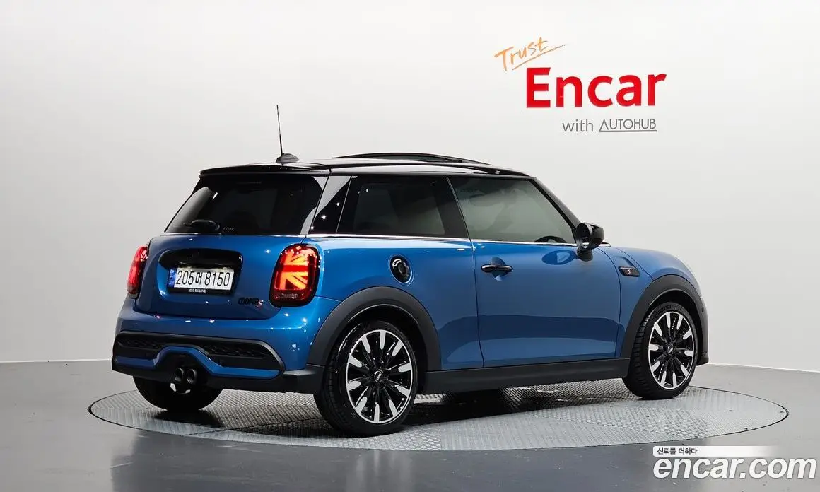 Mini Cooper 2023 2.0 автомат (гидро), фото 2 Mini Cooper 2023 2.0 автомат (гидро), фото 2
