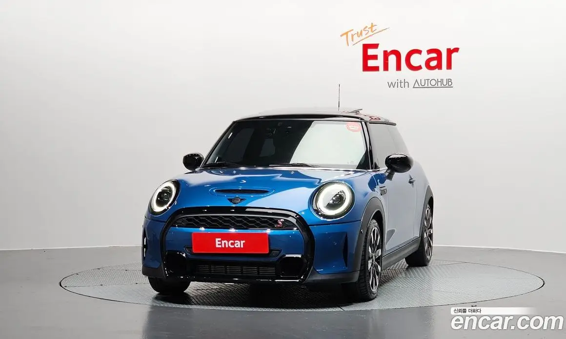 Mini Cooper 2023 2.0 автомат (гидро), фото 3 Mini Cooper 2023 2.0 автомат (гидро), фото 3
