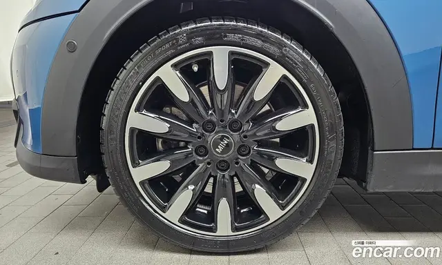 Mini Cooper 2023 2.0 автомат (гидро), миниатюра 5 Mini Cooper 2023 2.0 автомат (гидро), миниатюра 5