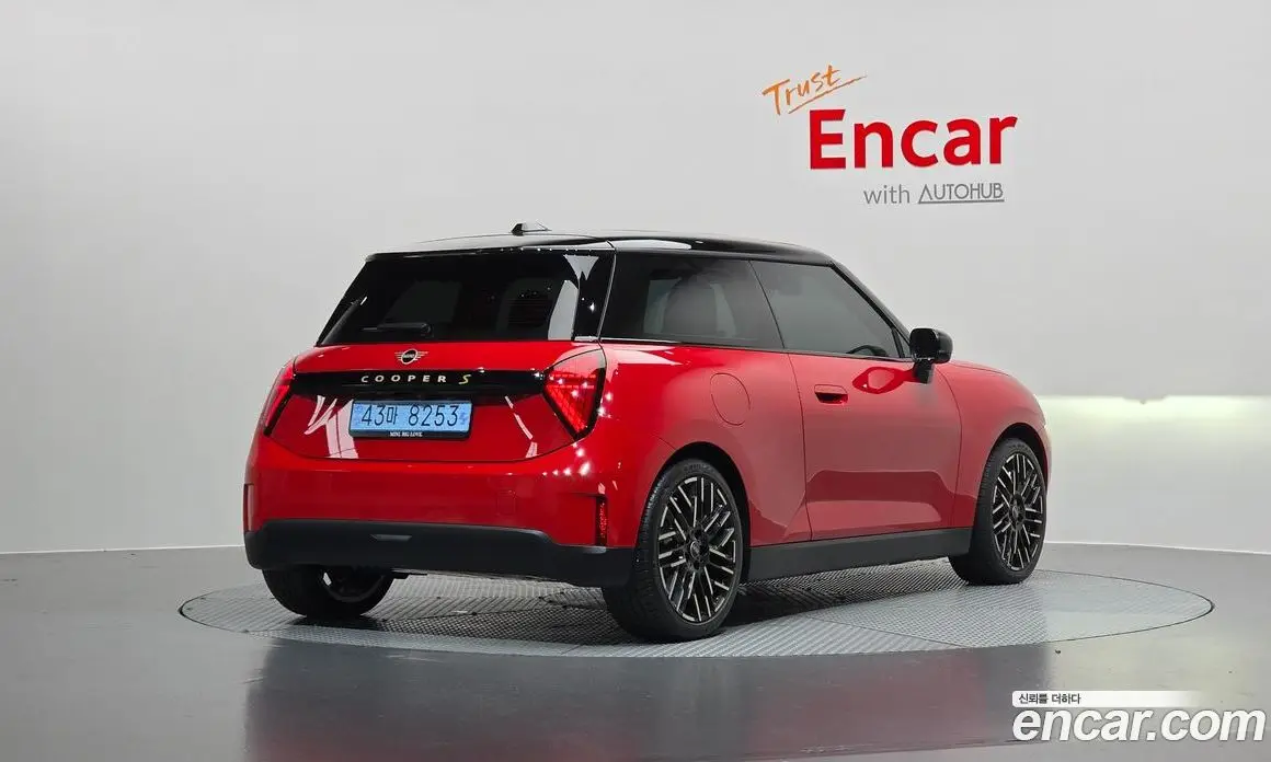 Mini Cooper 2024 0.1 автомат (гидро), фото 2 Mini Cooper 2024 0.1 автомат (гидро), фото 2