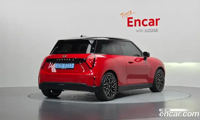 Mini Cooper 2024 0.1 автомат (гидро), миниатюра 2 Mini Cooper 2024 0.1 автомат (гидро), миниатюра 2