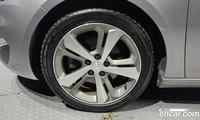 Peugeot 308 2015 2.0 автомат (гидро), миниатюра 5