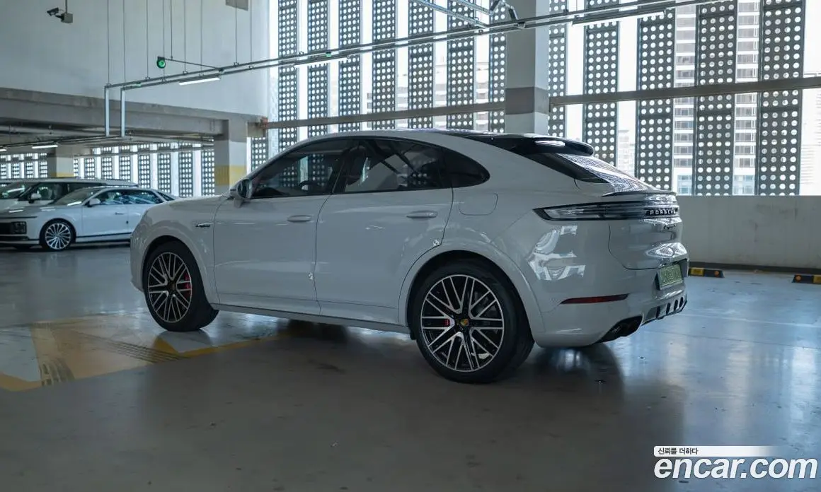Porsche Cayenne 2025 3.0 автомат (гидро), фото 5 Porsche Cayenne 2025 3.0 автомат (гидро), фото 5