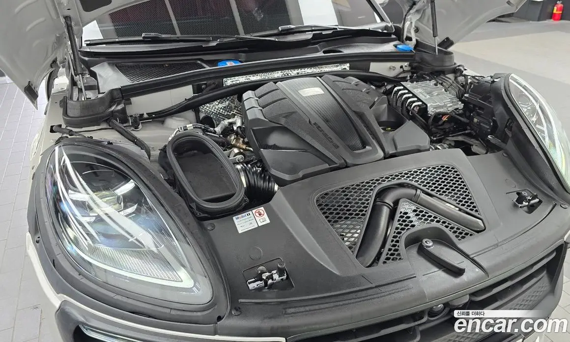 Porsche Macan 2024 2.9 автомат (гидро), фото 6 Porsche Macan 2024 2.9 автомат (гидро), фото 6