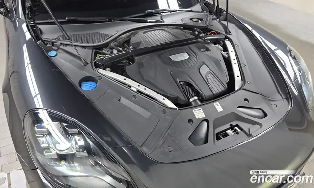 Porsche Panamera 2018 3.0 автомат (гидро), миниатюра 6