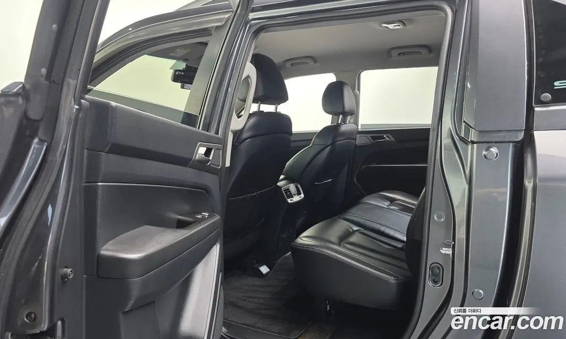 SsangYong Rexton 2018 2.2 автомат (гидро), фото 17 SsangYong Rexton 2018 2.2 автомат (гидро), фото 17