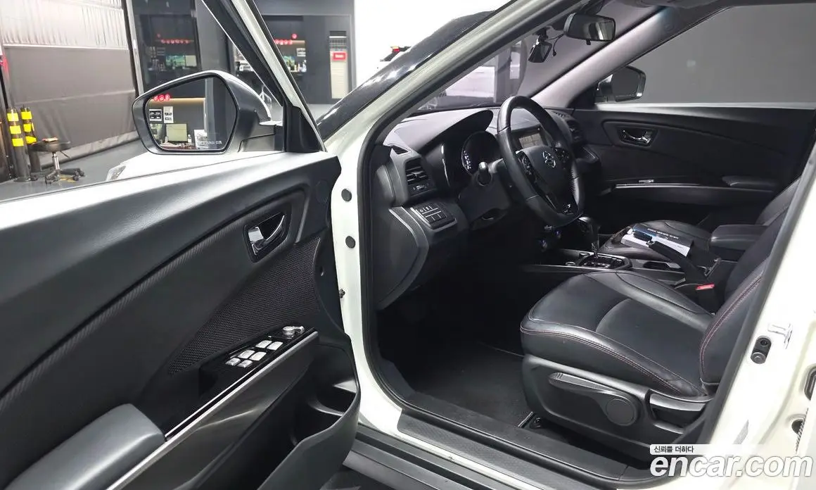 SsangYong TIBOLI 2017 1.6 автомат (гидро), фото 13