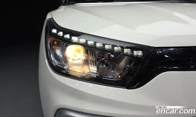 SsangYong TIBOLI 2017 1.6 автомат (гидро), миниатюра 8