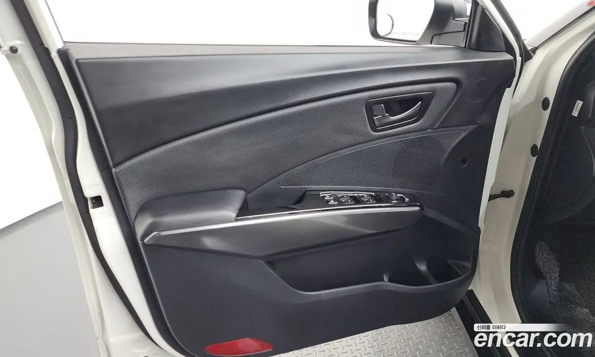 SsangYong TIBOLI 2024 1.6 автомат (гидро), фото 14 SsangYong TIBOLI 2024 1.6 автомат (гидро), фото 14