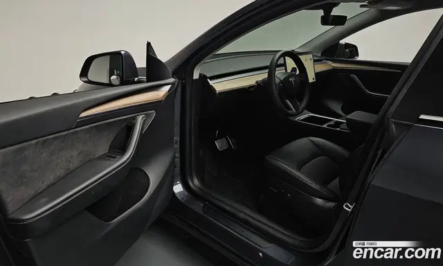 Tesla Model Y 2024 0.2 автомат (гидро), миниатюра 12