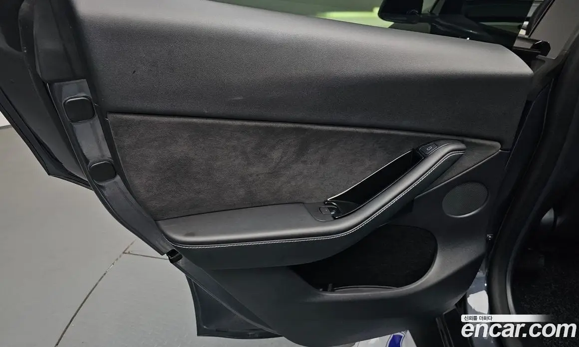Tesla Model Y 2024 0.2 автомат (гидро), фото 14 Tesla Model Y 2024 0.2 автомат (гидро), фото 14