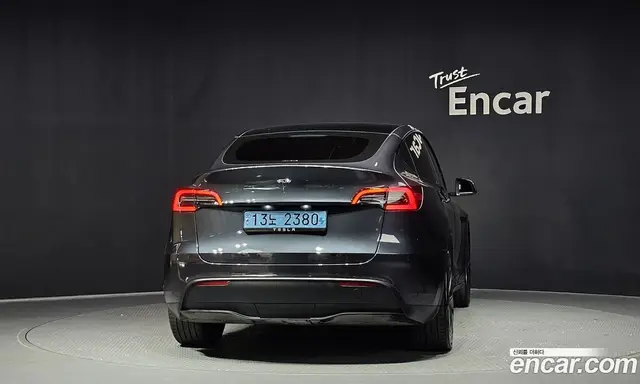 Tesla Model Y 2025 0.2 автомат (гидро), миниатюра 4