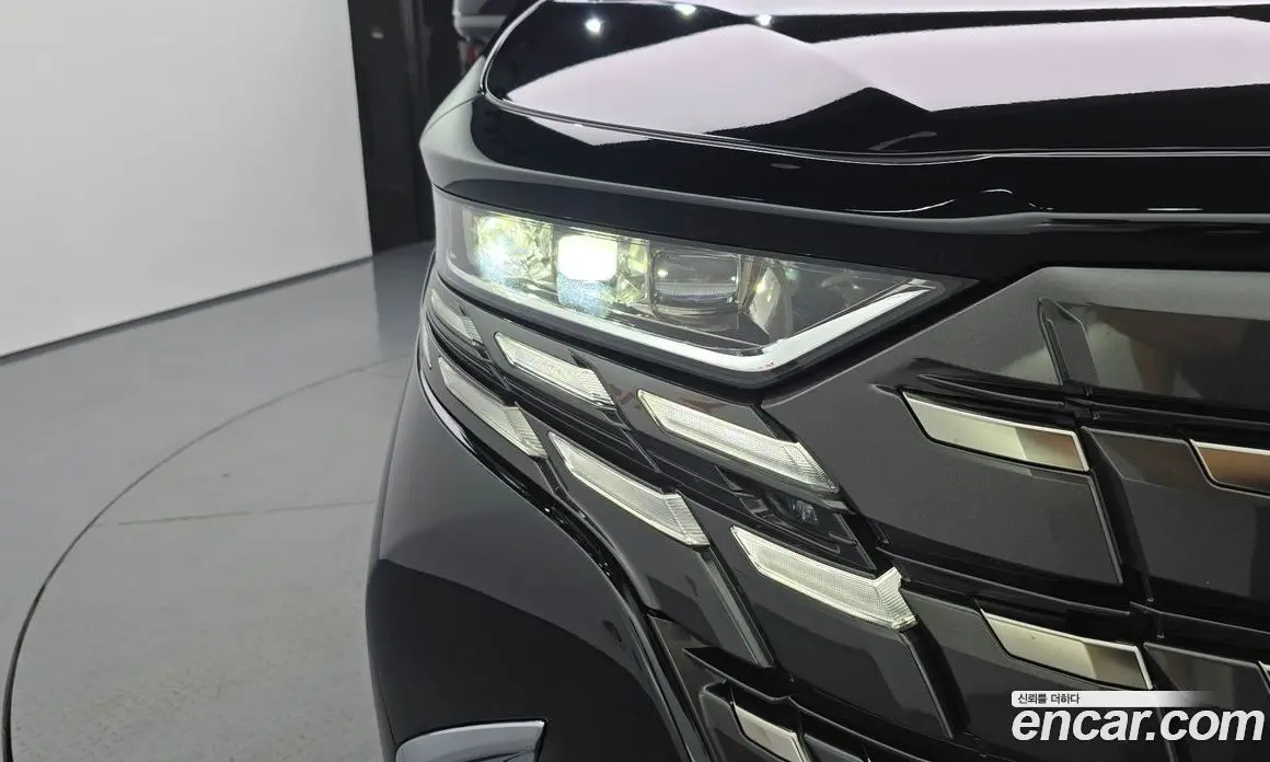 Toyota Alphard 2024 2.5 автомат (гидро), фото 8 Toyota Alphard 2024 2.5 автомат (гидро), фото 8
