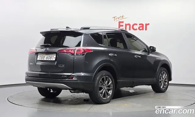 Toyota RAV4 2017 2.5 автомат (гидро), миниатюра 2 Toyota RAV4 2017 2.5 автомат (гидро), миниатюра 2