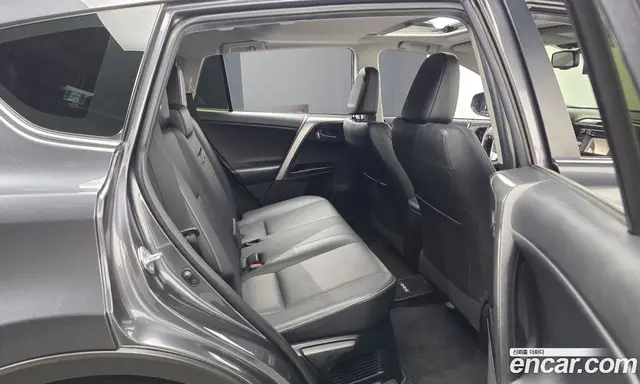 Toyota RAV4 2017 2.5 автомат (гидро), миниатюра 12
