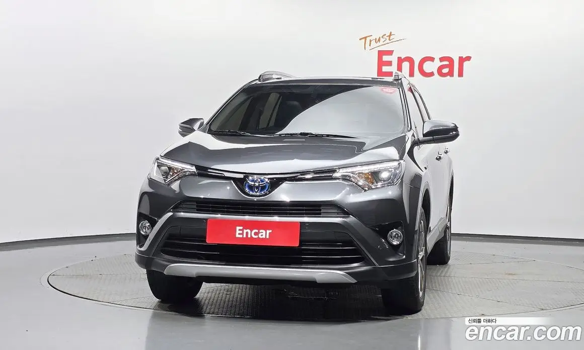 Toyota RAV4 2017 2.5 автомат (гидро), фото 3 Toyota RAV4 2017 2.5 автомат (гидро), фото 3