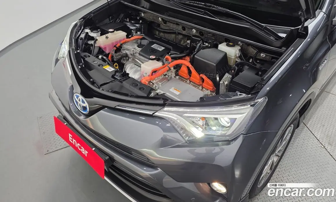 Toyota RAV4 2017 2.5 автомат (гидро), фото 6 Toyota RAV4 2017 2.5 автомат (гидро), фото 6