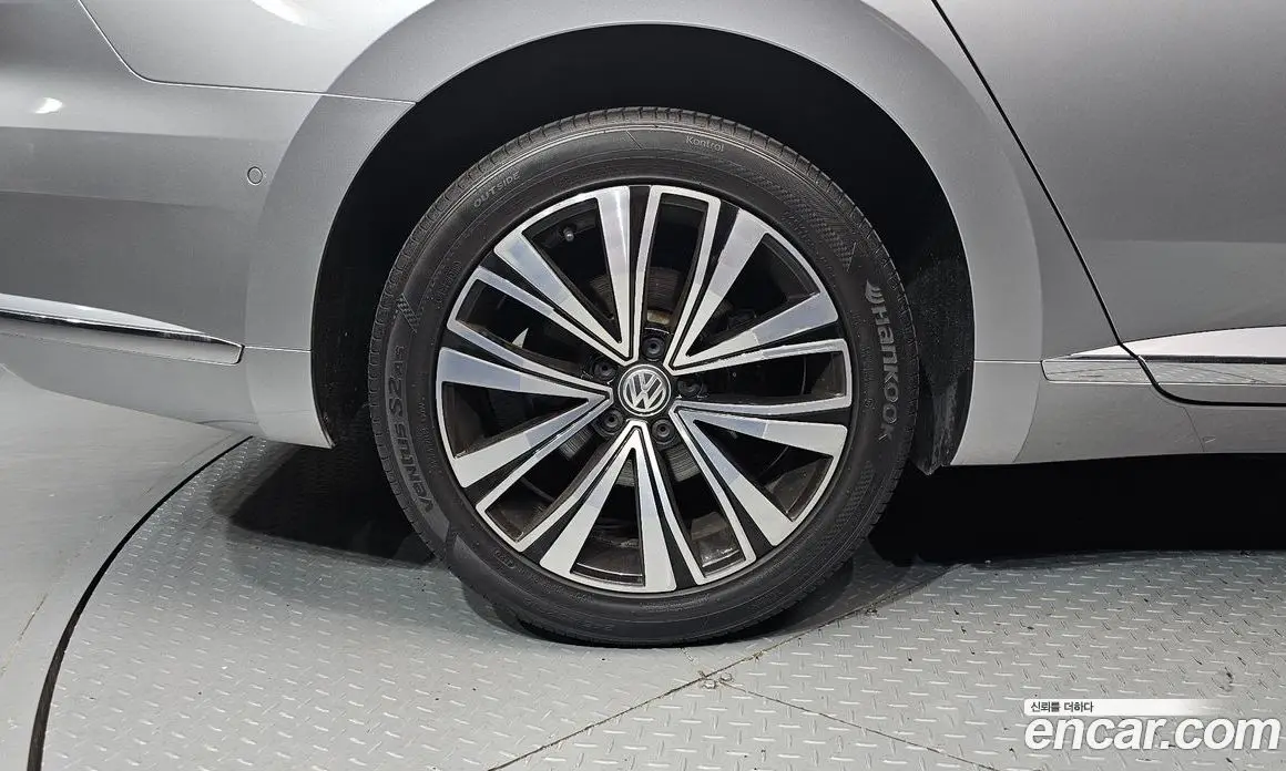 Volkswagen Arteon 2019 2.0 автомат (гидро), фото 5 Volkswagen Arteon 2019 2.0 автомат (гидро), фото 5