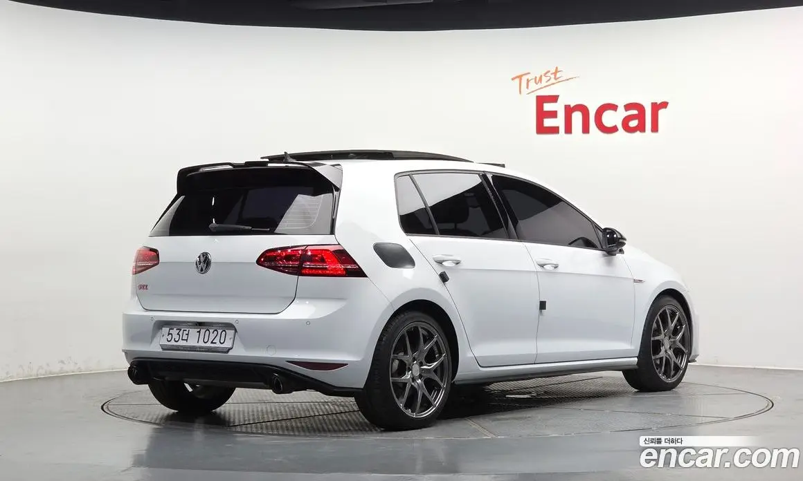 Volkswagen Golf 2014 2.0 автомат (гидро), фото 2 Volkswagen Golf 2014 2.0 автомат (гидро), фото 2