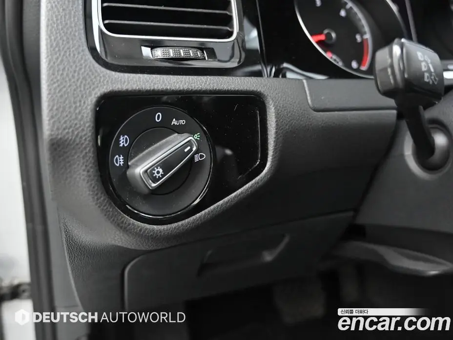 Volkswagen Golf 2015 2.0 автомат (гидро), фото 16