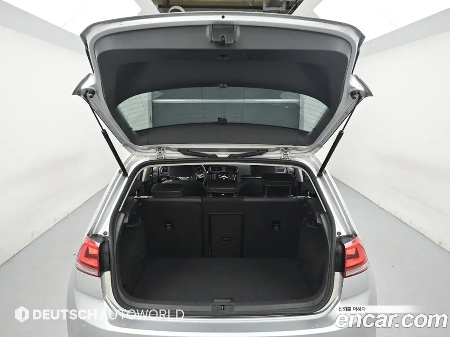 Volkswagen Golf 2015 2.0 автомат (гидро), фото 19