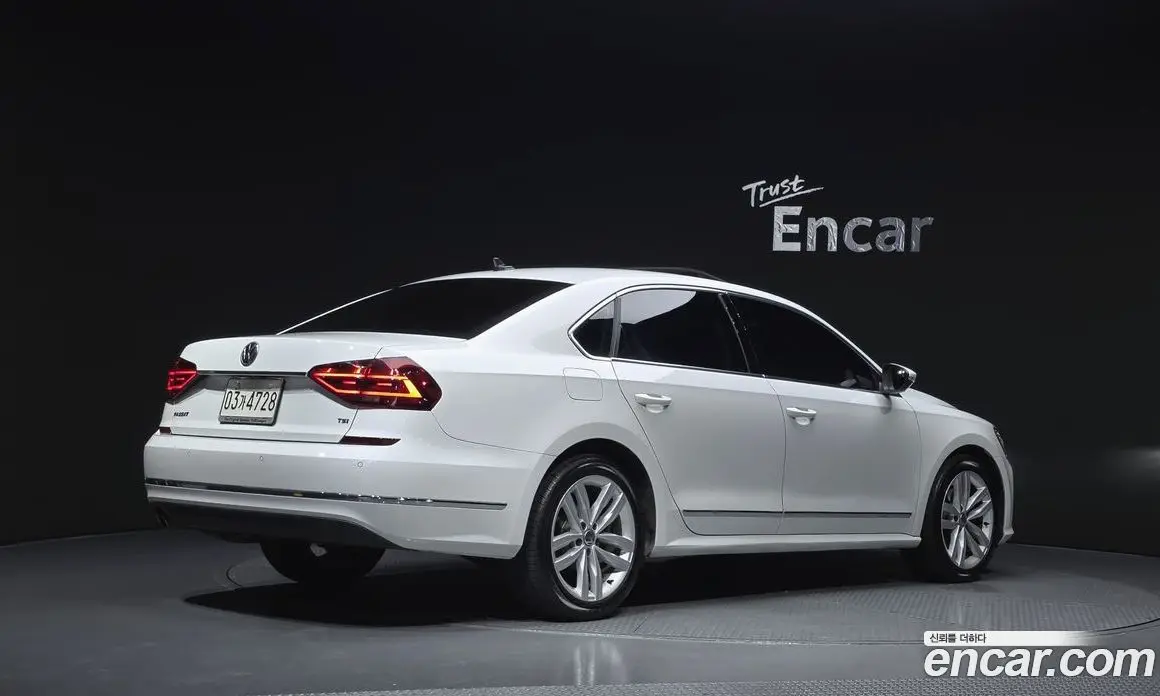 Volkswagen Passat 2018 2.0 автомат (гидро), фото 2 Volkswagen Passat 2018 2.0 автомат (гидро), фото 2